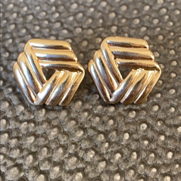 Vintage Gold Geometric Stud Earrings - Picture 4 of 7
